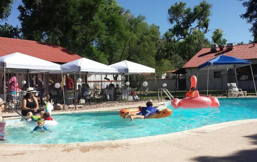 مبيت وإفطار Rancho Santa Cruz