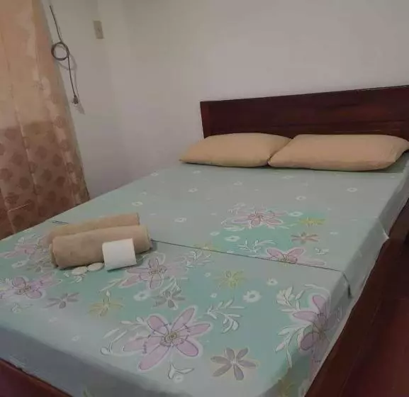 Aamiaismajoitus (B&B) Two Season Tourist Inn