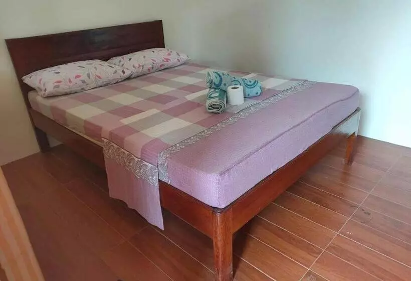 Aamiaismajoitus (B&B) Two Season Tourist Inn