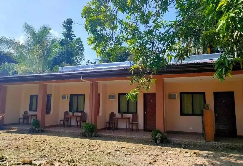 Aamiaismajoitus (B&B) Two Season Tourist Inn
