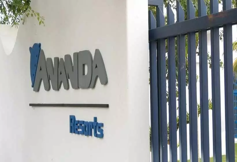 ホテル Ananda Resorts