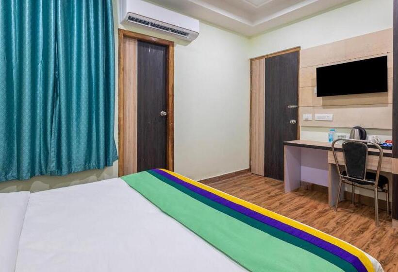 Отель Treebo Shakuntalam, Near Lucknow Airport