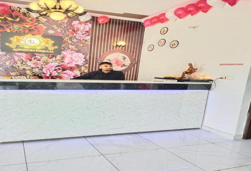 酒店 Oyo 86482 Inn London Dream Restaurant