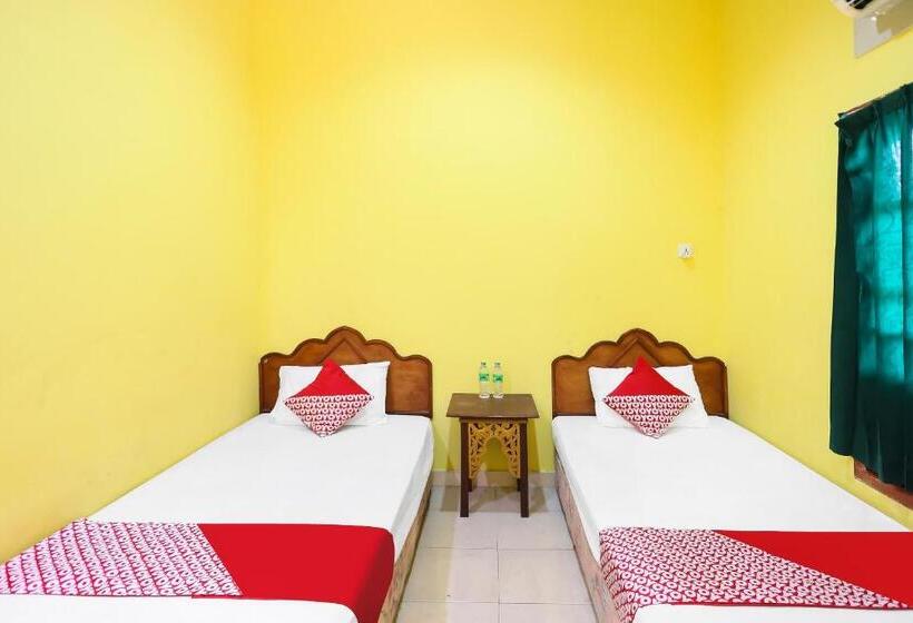 בית מלון כפרי Oyo 91839 Penginapan Sulthan Penyengat Syariah