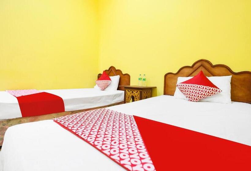 בית מלון כפרי Oyo 91839 Penginapan Sulthan Penyengat Syariah