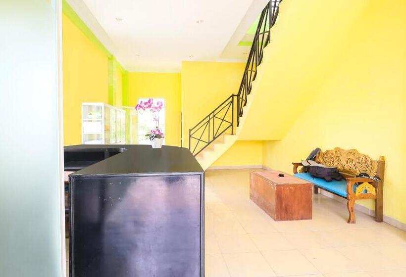 בית מלון כפרי Oyo 91839 Penginapan Sulthan Penyengat Syariah