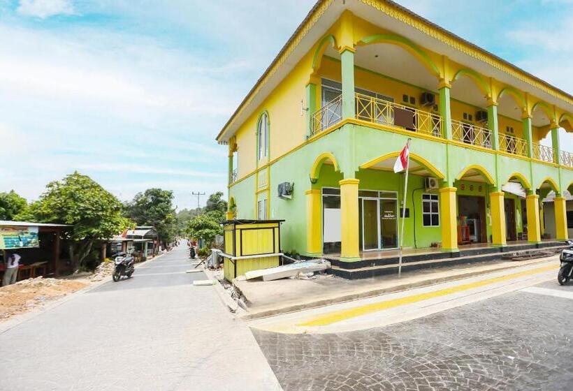 בית מלון כפרי Oyo 91839 Penginapan Sulthan Penyengat Syariah