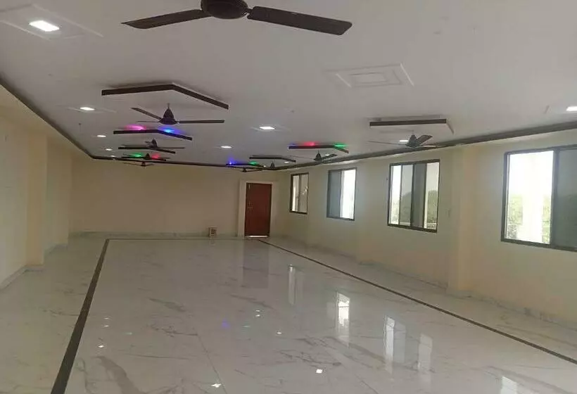 ホテル Spot On Abhilasha Palace