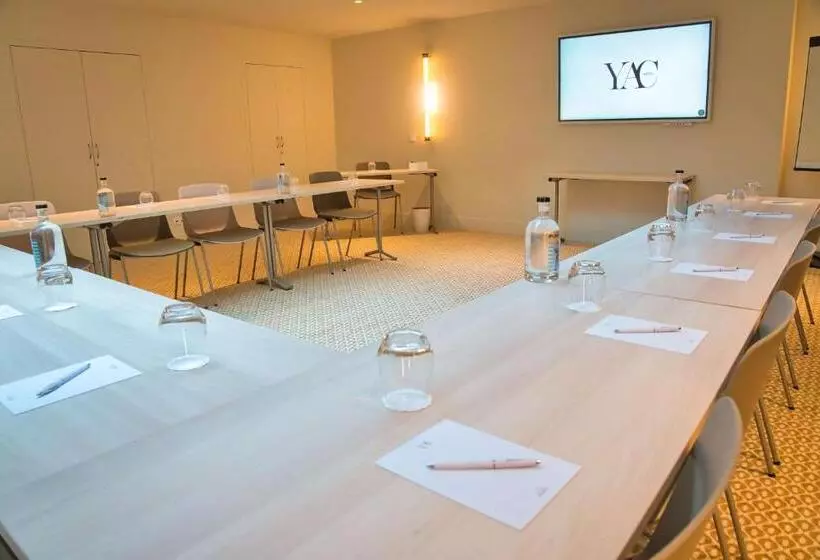 ホテル Yac Paris Clichy, A Member of Radisson Individuals