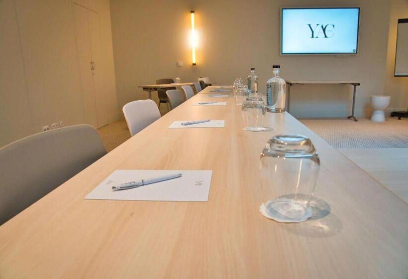 هتل Yac Paris Clichy, A Member of Radisson Individuals
