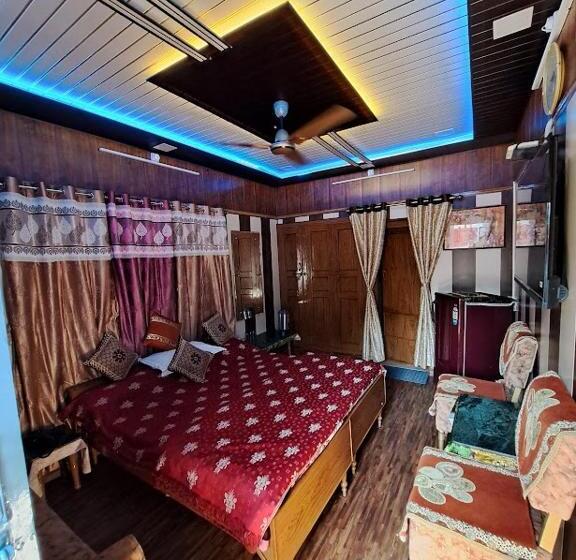 Jagan Hotel & Restaurant