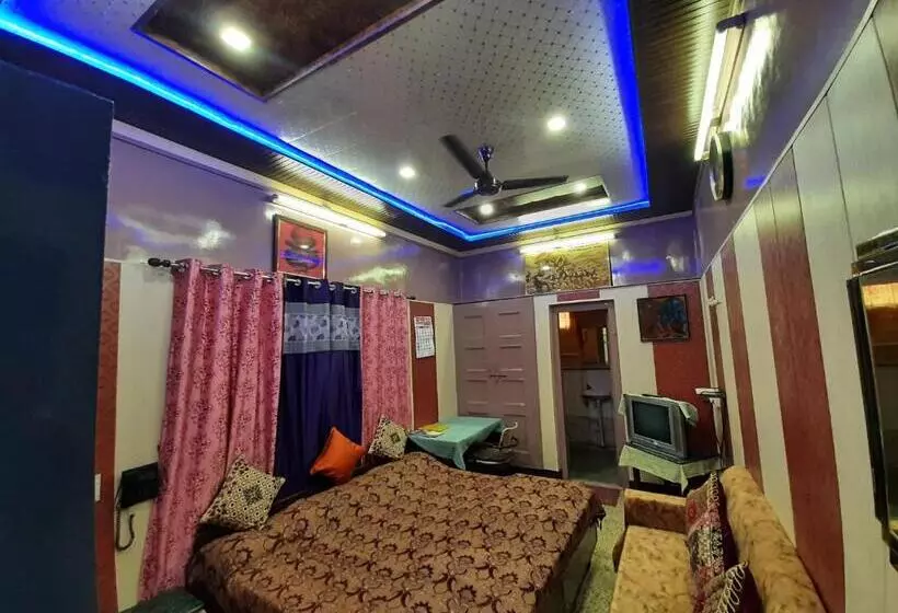 Jagan Hotel & Restaurant