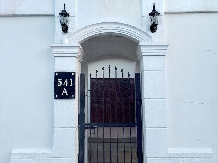 Leizel S Bed & Breakfast