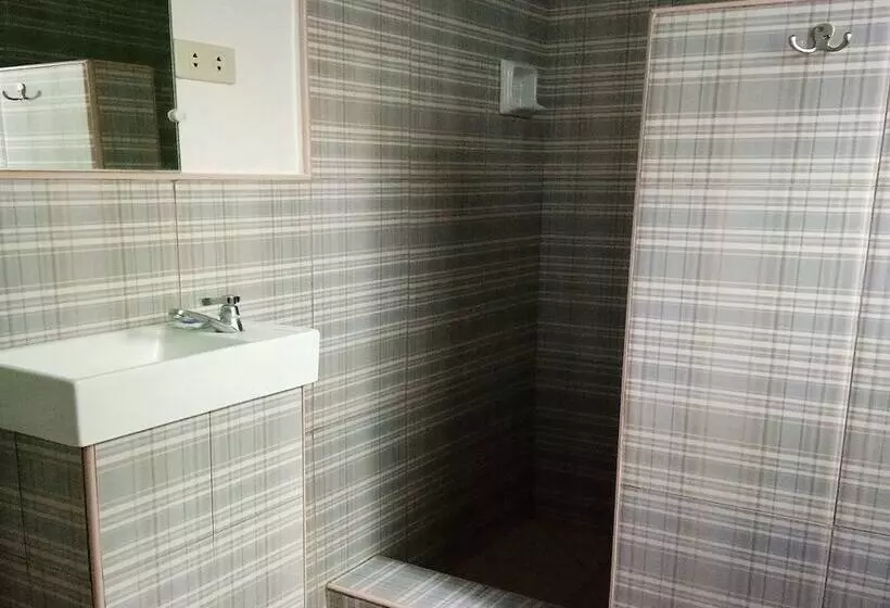 Leizel S Bed & Breakfast