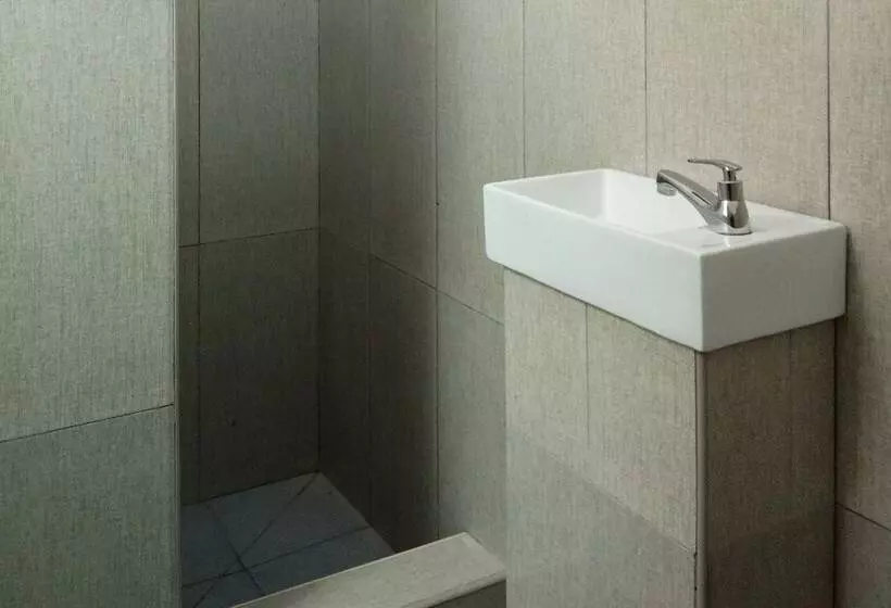 Leizel S Bed & Breakfast