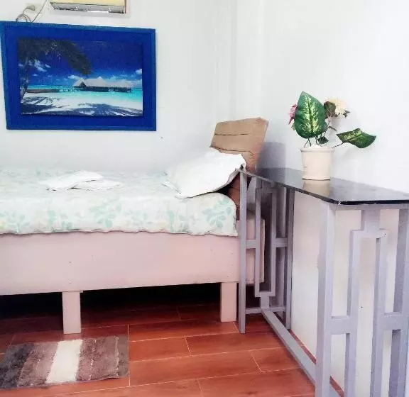 Leizel S Bed & Breakfast