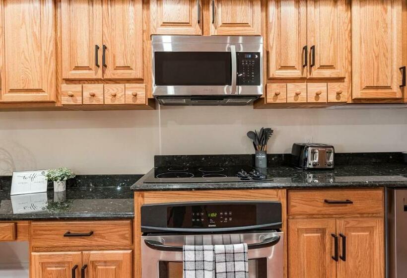 بنسيون Hilltop Escape Close To North River, Hone Quarry