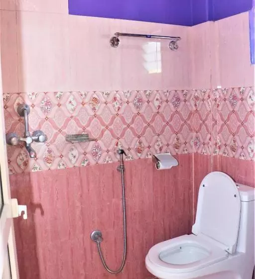 پانسیون Thanapati Guesthouse