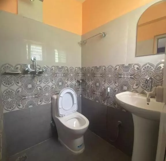 پانسیون Thanapati Guesthouse