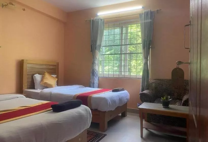 پانسیون Thanapati Guesthouse