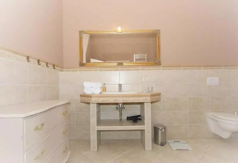 Schlosshotel Gross Koethel