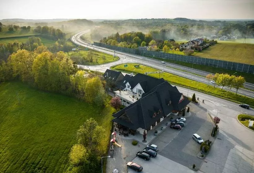 ユースホステル Dwór świętoszówka