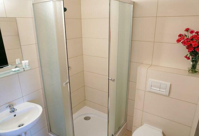 Общежитие Dwór świętoszówka