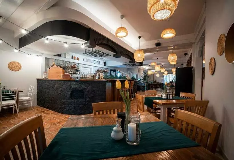 ユースホステル Dwór świętoszówka