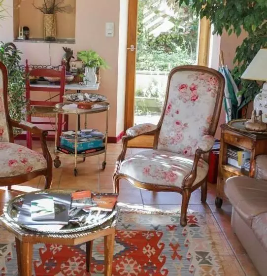 Aamiaismajoitus (B&B) Chambres D Hôtes Le Peyroux