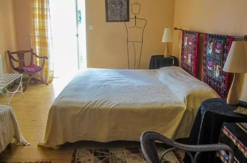 Aamiaismajoitus (B&B) Chambres D Hôtes Le Peyroux