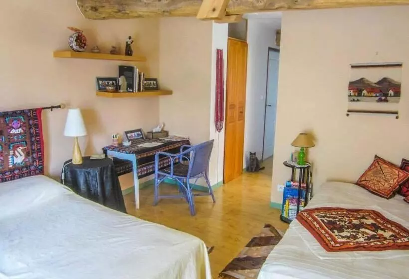 Aamiaismajoitus (B&B) Chambres D Hôtes Le Peyroux