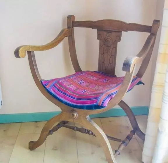 Aamiaismajoitus (B&B) Chambres D Hôtes Le Peyroux