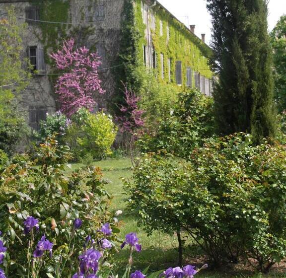 צימר Domaine Du Peyron