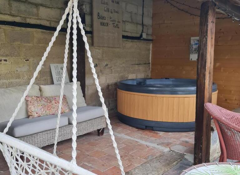 Nocleg ze śniadaniem La Longère D Ecottes