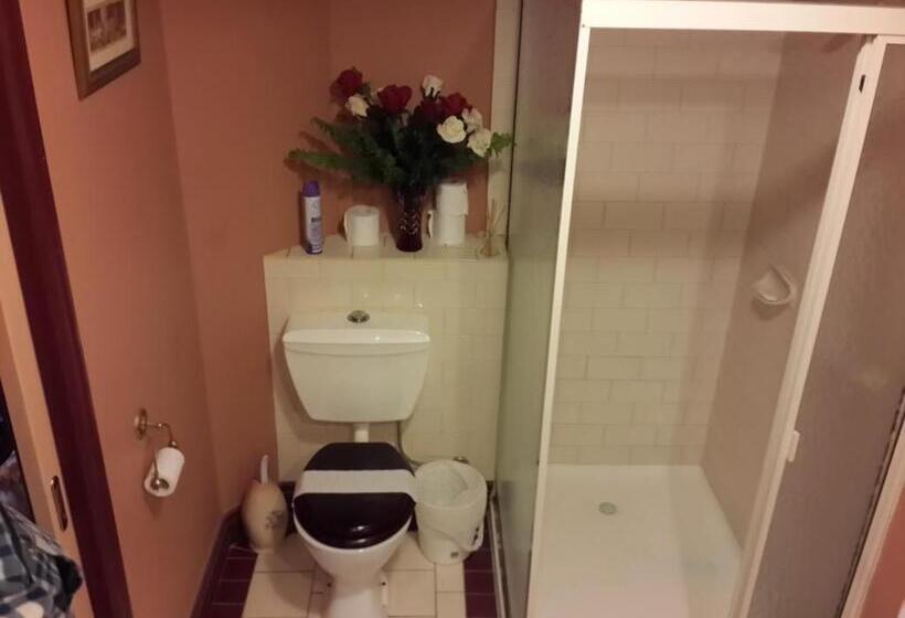 Bed and Breakfast Rustic Refuge Guesthouse