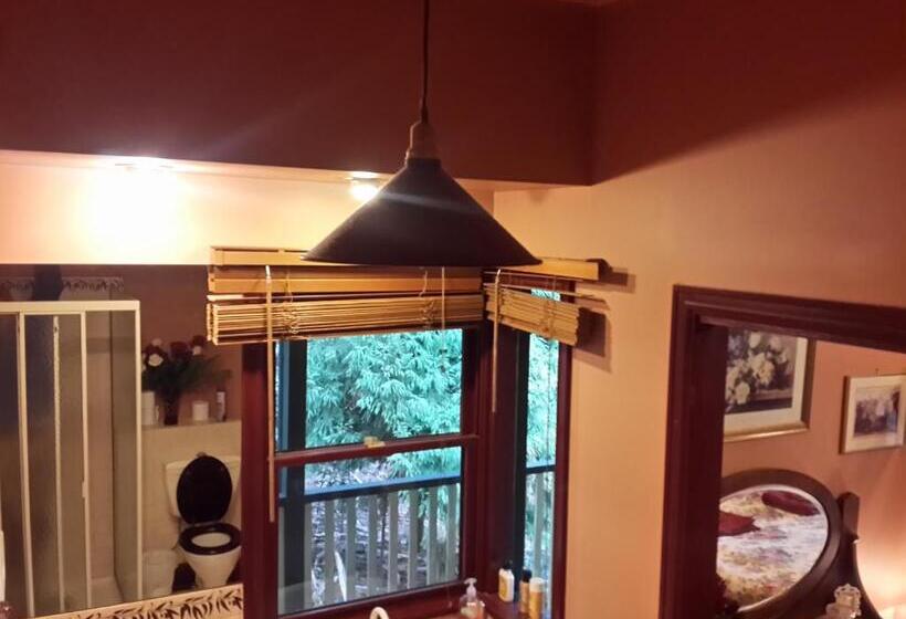 Bed and Breakfast Rustic Refuge Guesthouse