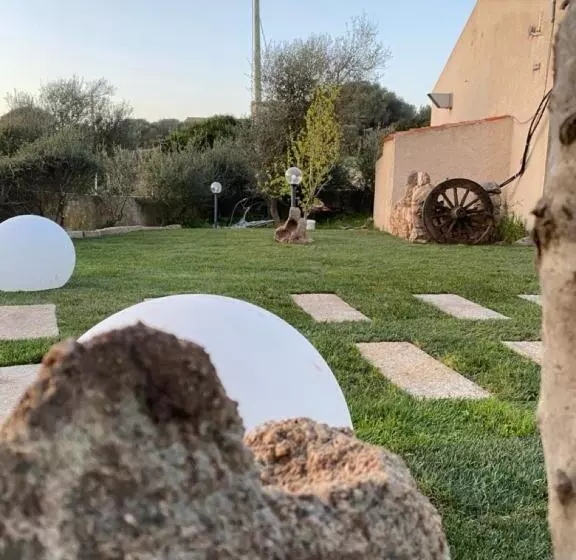 ホテル Agriturismo Lu Stabbiacciu