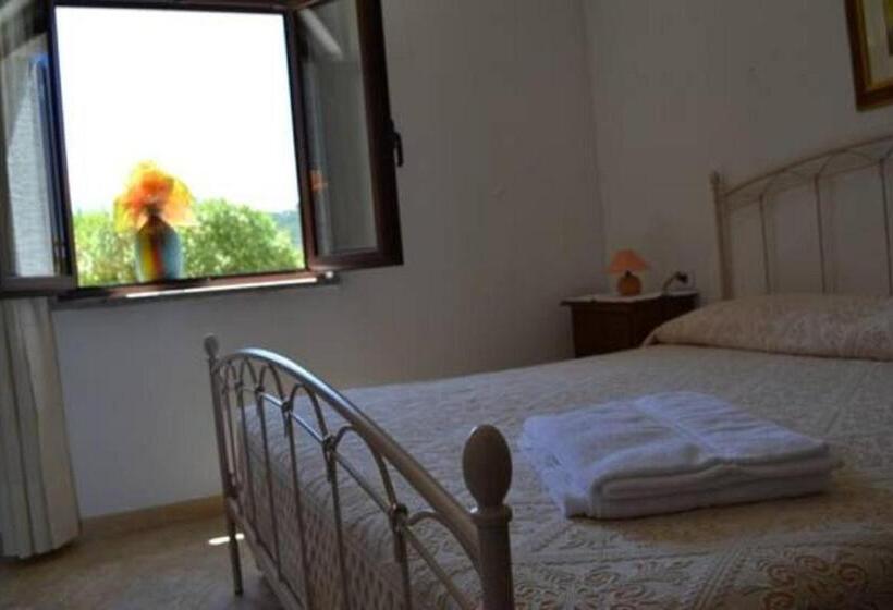 فندق Agriturismo Lu Stabbiacciu