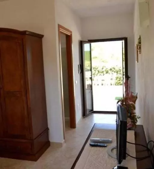 ホテル Agriturismo Lu Stabbiacciu