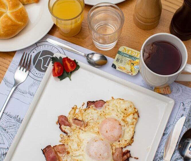 هتل Kozjanski Dvor