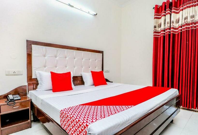 ホテル Oyo 11036 Preet Lodge Mohali
