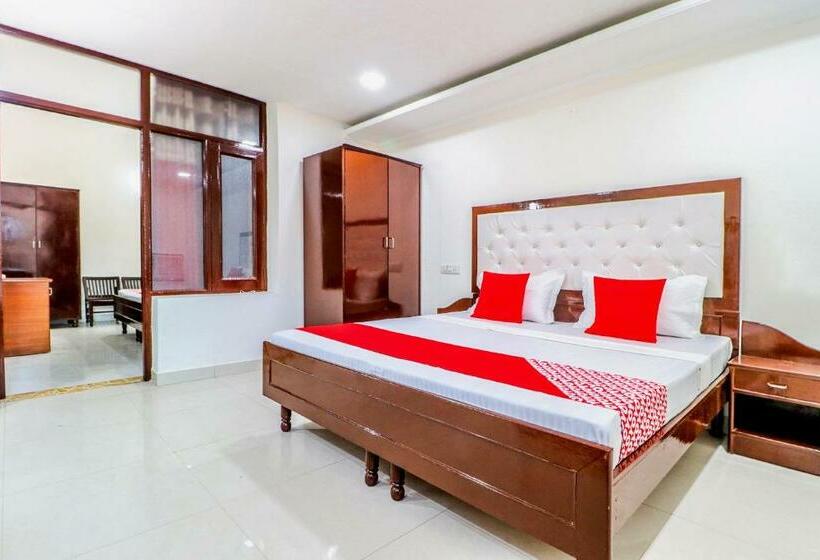 ホテル Oyo 11036 Preet Lodge Mohali
