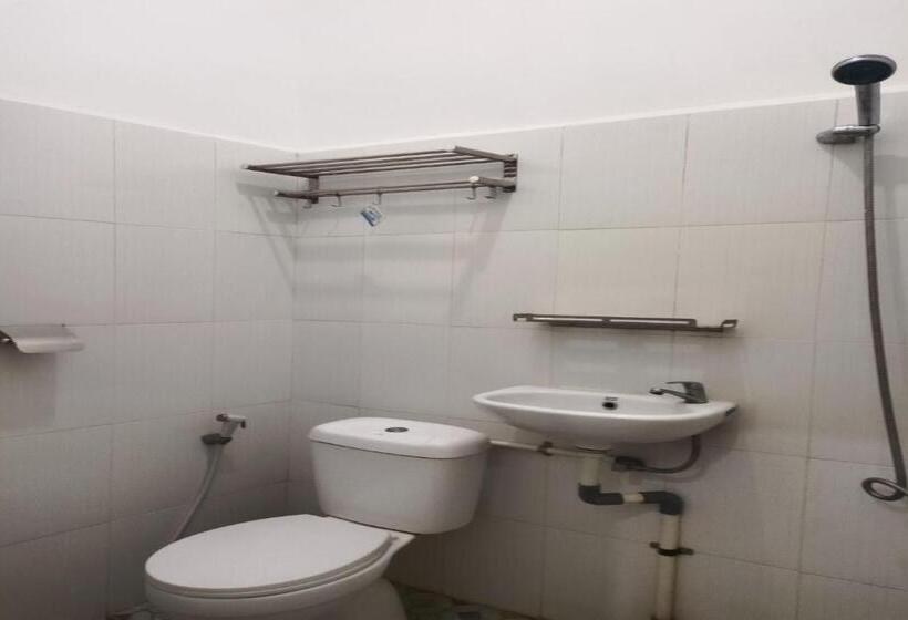 בית מלון כפרי Oyo 92207  Koperasi