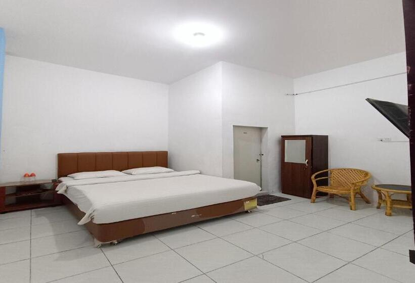 בית מלון כפרי Oyo 92207  Koperasi