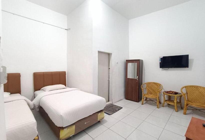 בית מלון כפרי Oyo 92207  Koperasi