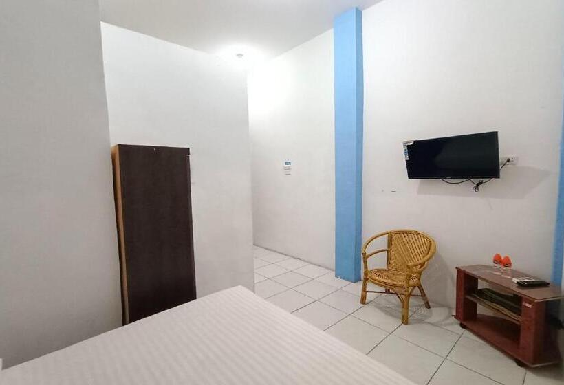 בית מלון כפרי Oyo 92207  Koperasi