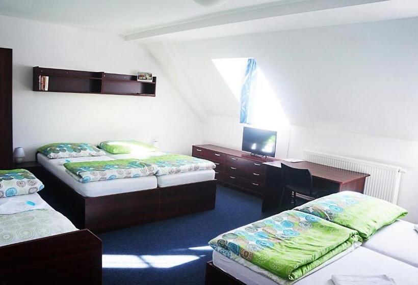 Hotel Pivovar Kácov