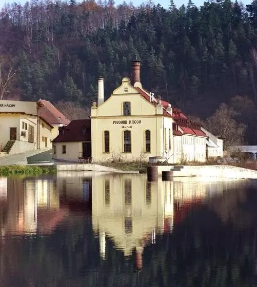 Hotelli Pivovar Kácov