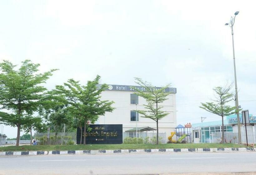 Szálloda Sannidhi Emerald