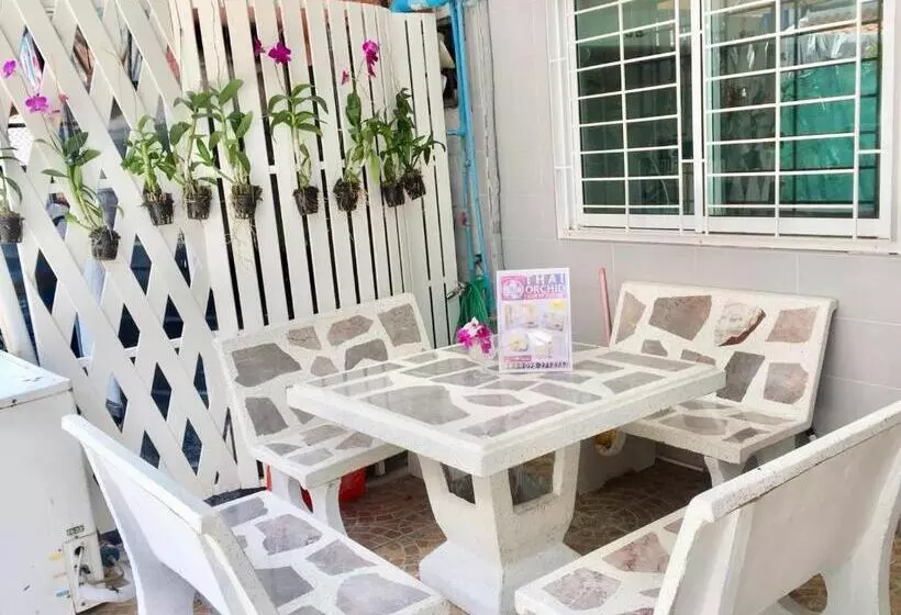 Hotelli Thai Orchid Guest House